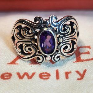 RETIRED James Avery Amethyst ring. Size 5